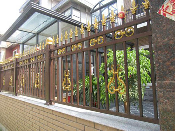 铁艺围栏的维护保养常识